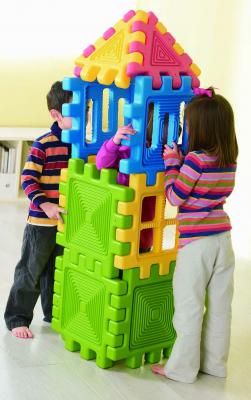 Construction Tower | E&O Montessori
